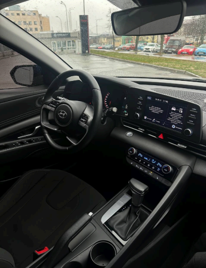 Hyundai Elantra 2022 Бензин, 2 л. С020 фото