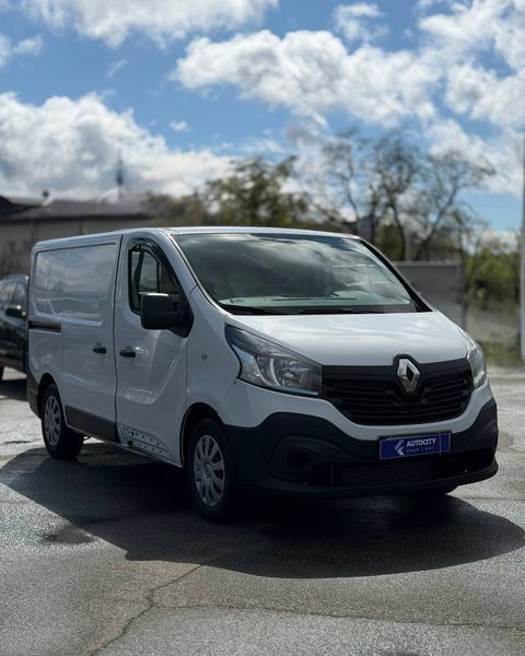 Renault Trafic 2018 Дизель 1.6 C035 фото